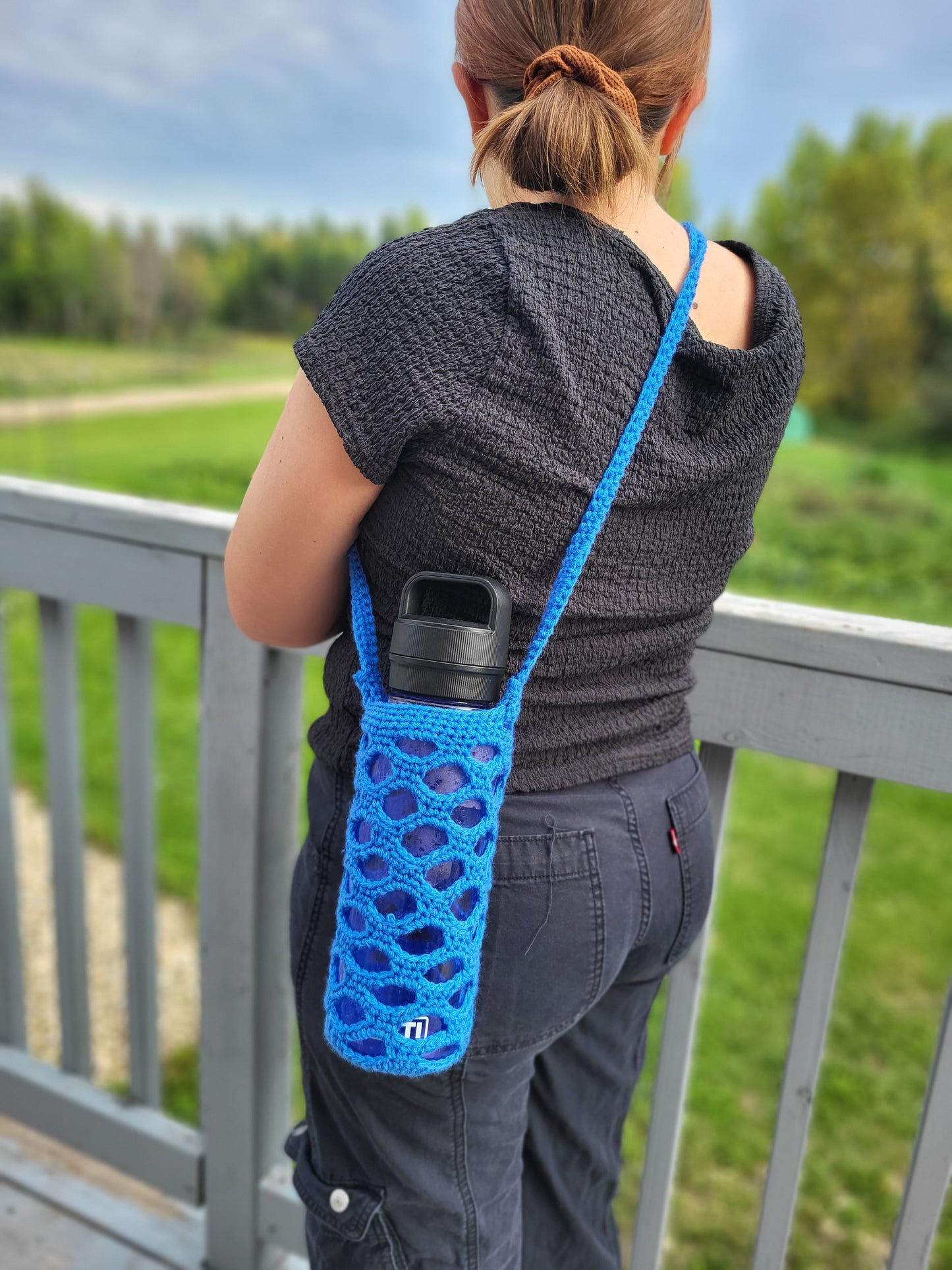 Wavy Wanderers Bottle Holder